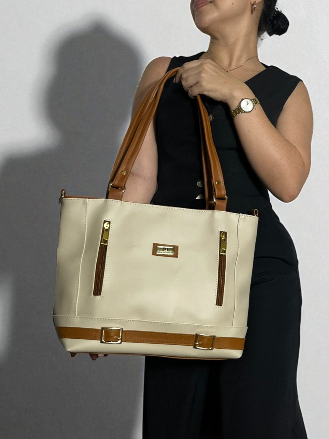 Cartera Gigi Beige Con Accesorio