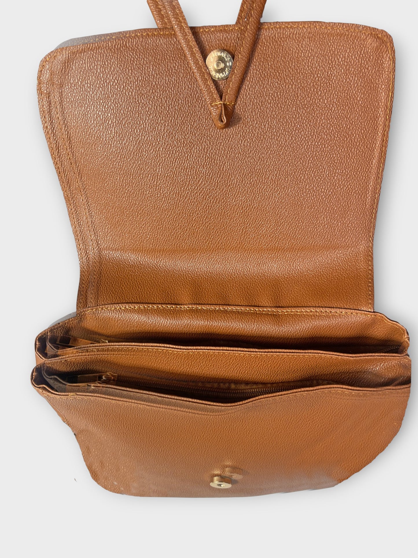 Bolso Morral Casual Pequeño Miel Doble Compartimiento y Solapa (Pace)