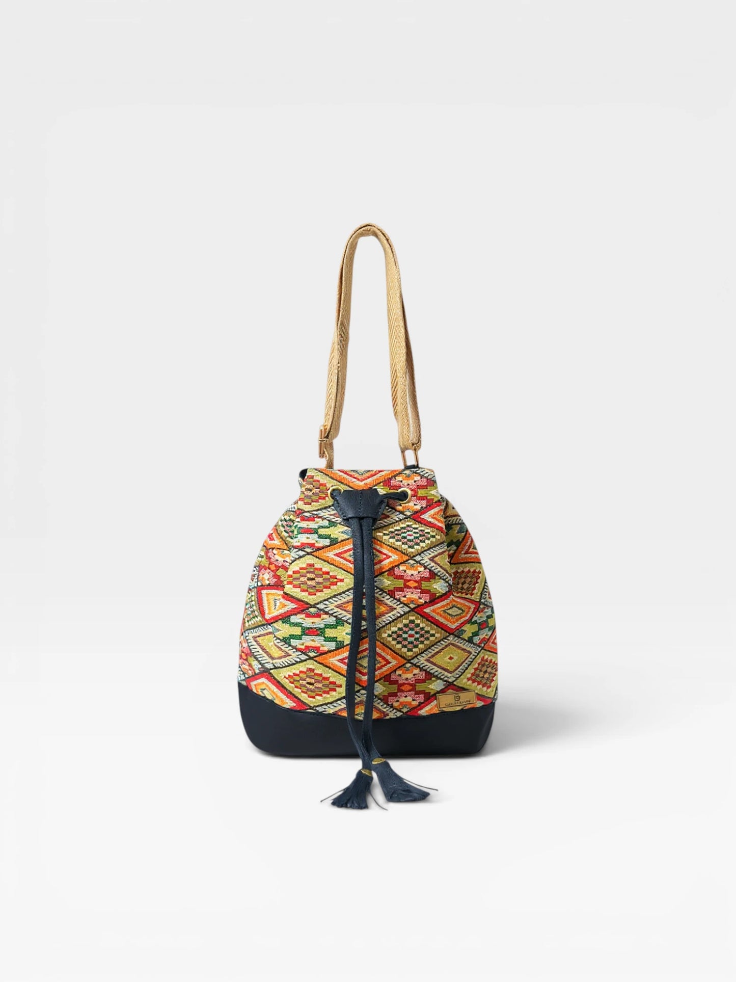 Bolso Bucket Manos Libres con Strap — Aria