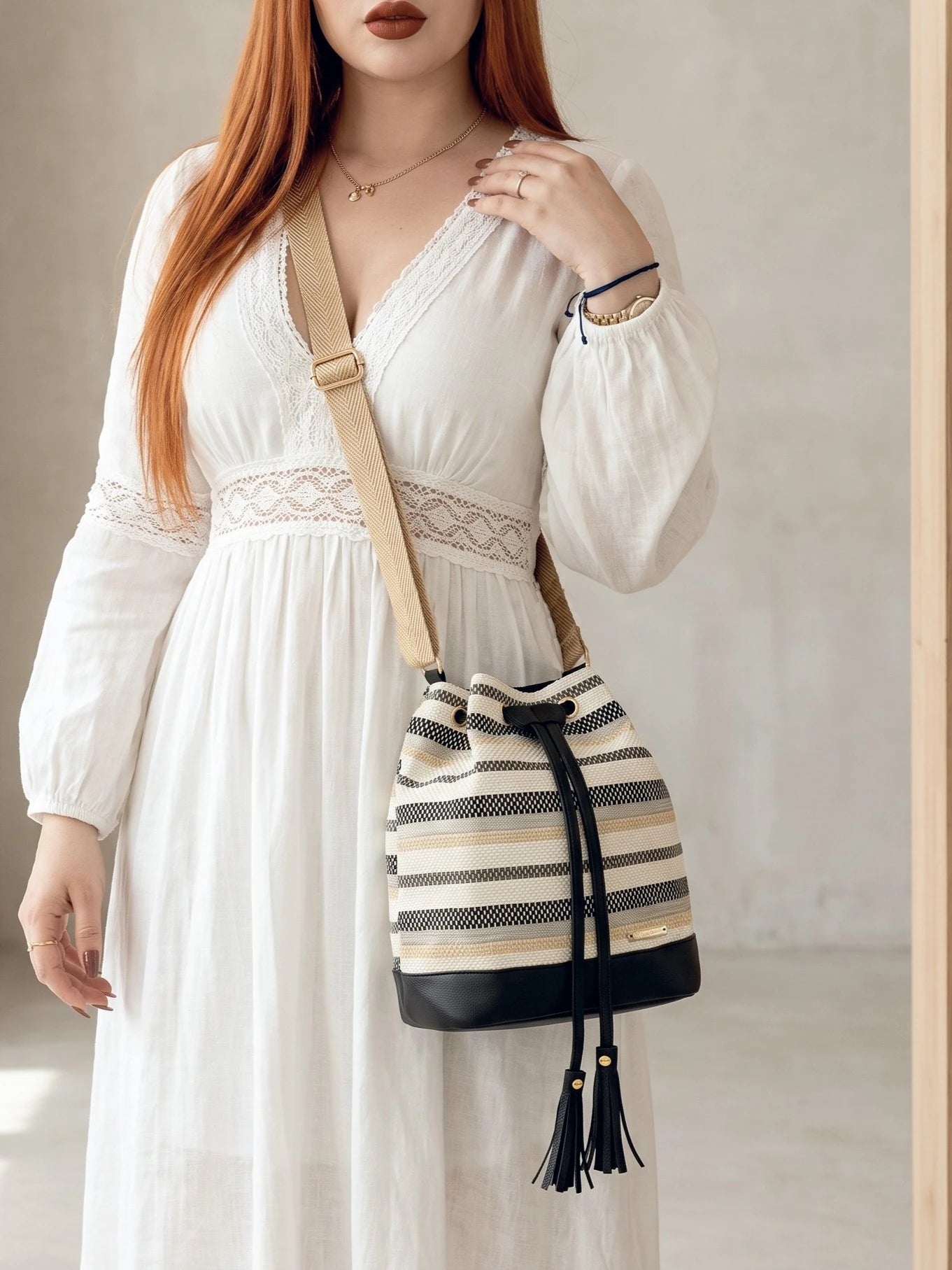 Bolso Bucket Manos Libres con Strap — Aria