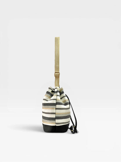 Bolso Bucket Manos Libres con Strap — Aria
