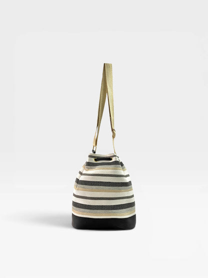 Bolso Bucket Manos Libres con Strap — Aria