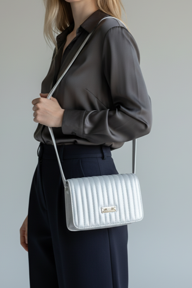 Bolso Baru Manos Libres - Dorado, Plateado y Negro