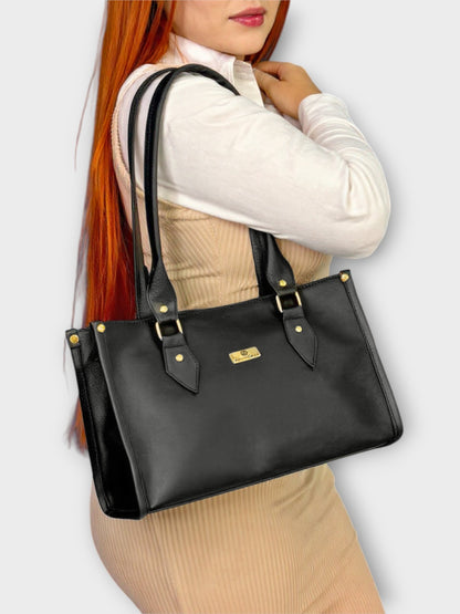 Bolso Cloe con Monedero y Correa Ajustable - Colores Beige y Negro