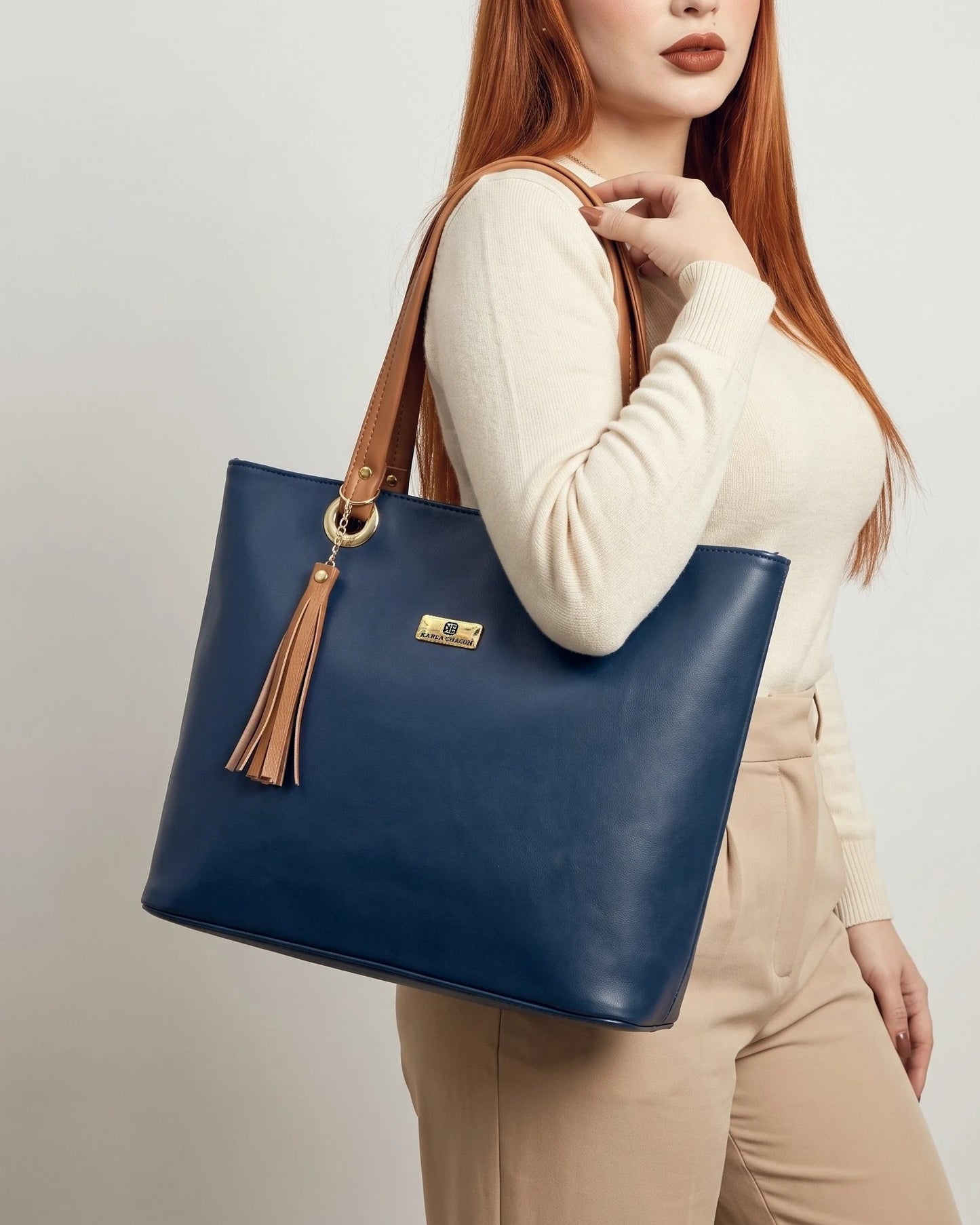 Bolso Mediano con Cosmetiquera a Juego — Gady