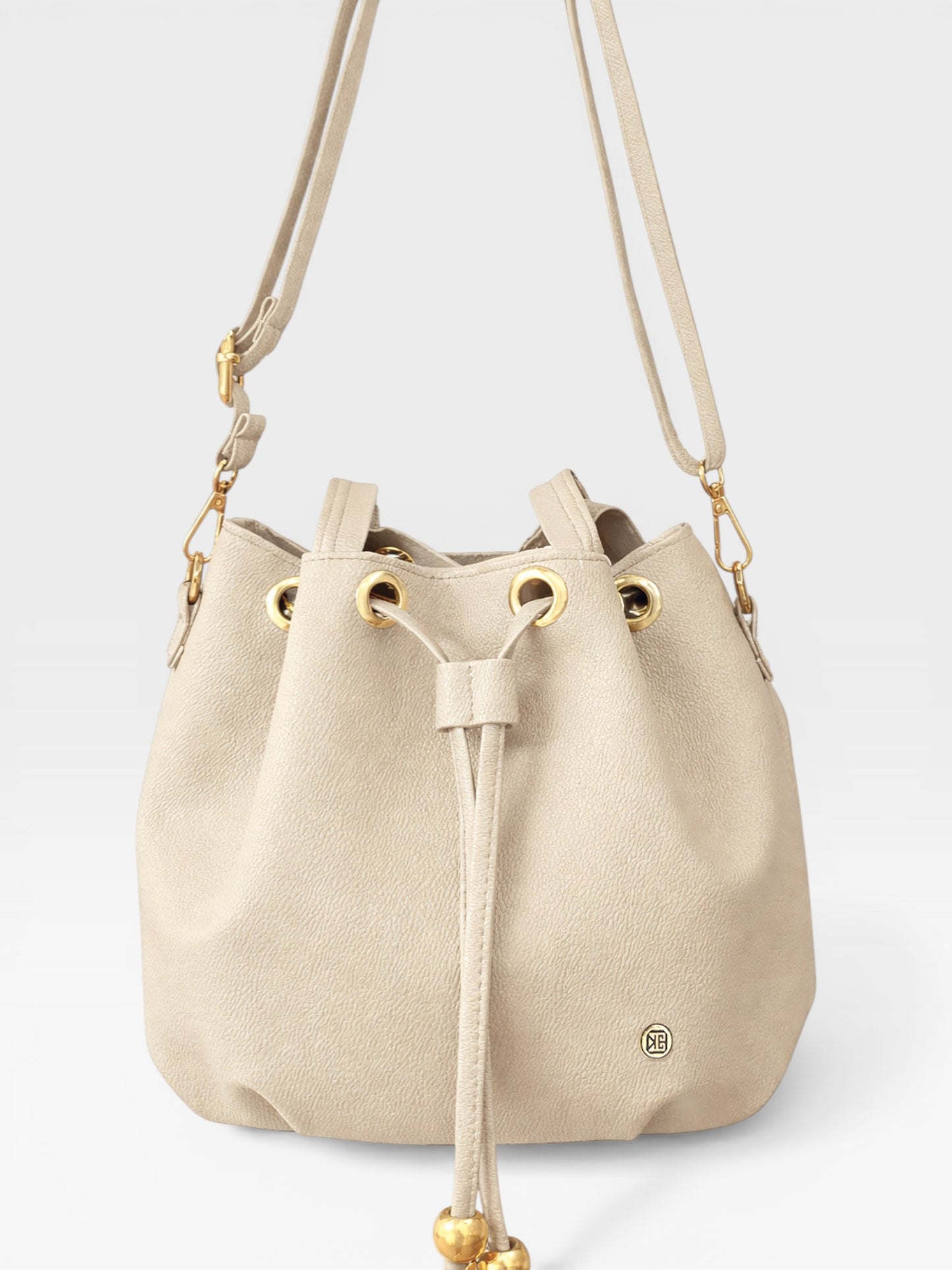 Bolso Bucket Iris Beige y Negro