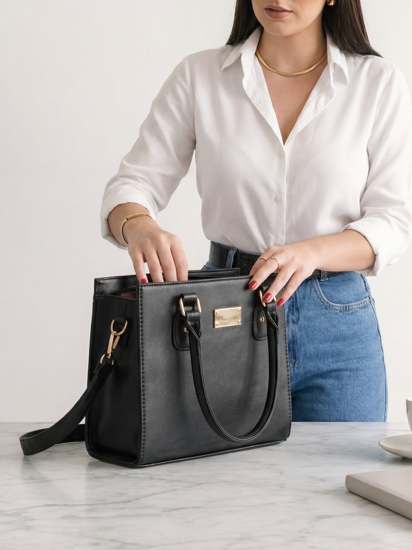 Bolso Cartera Estructurada Con Strap Desmontable - Negro y Crema (Jess)