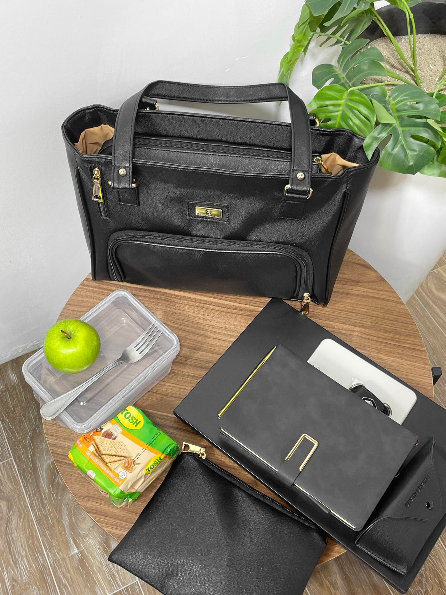 Bolso Tote Niah con cosmetiquera