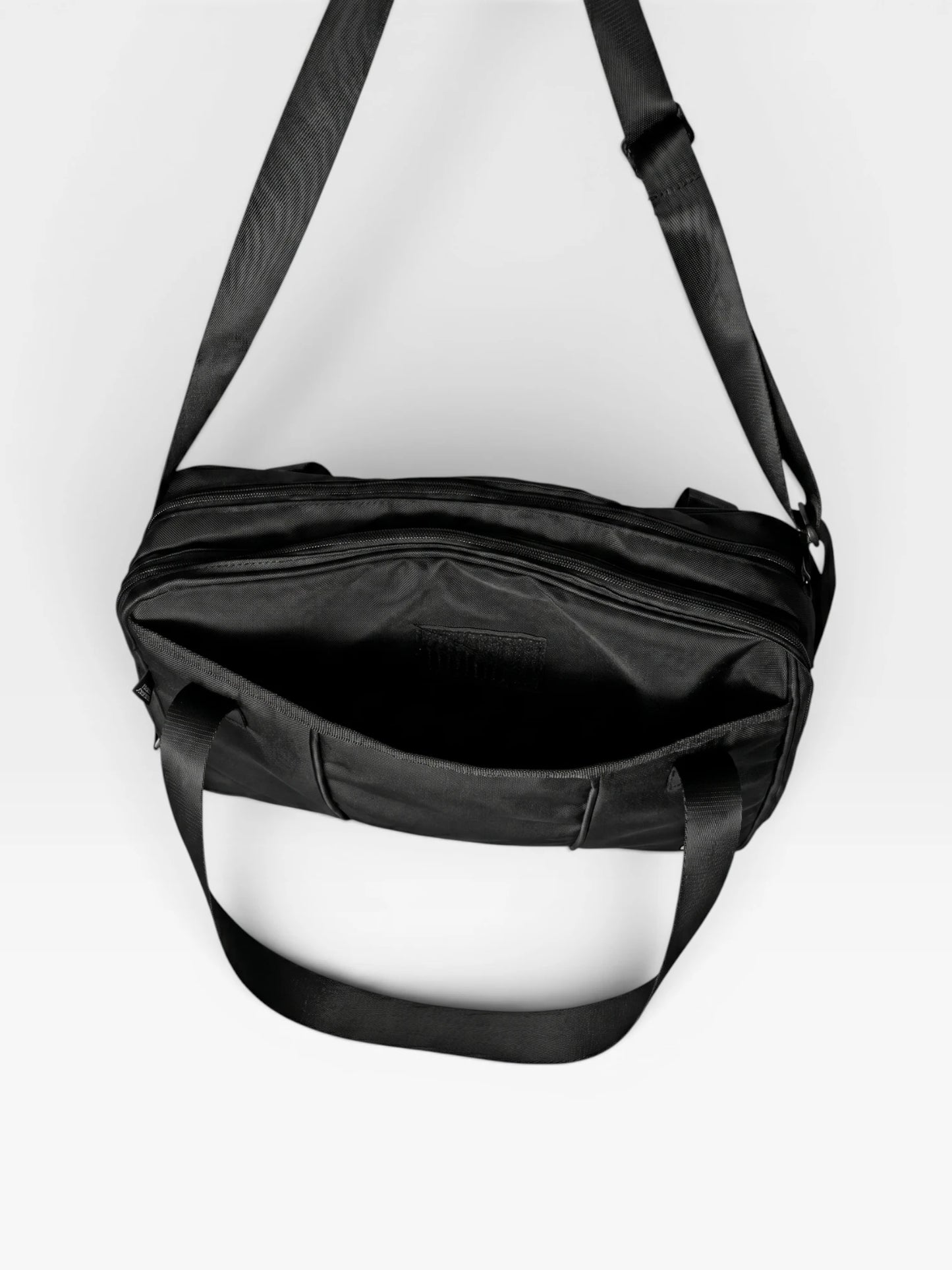 Bolso Maletín Portatil Portafolio Unisex Negro (Riga)