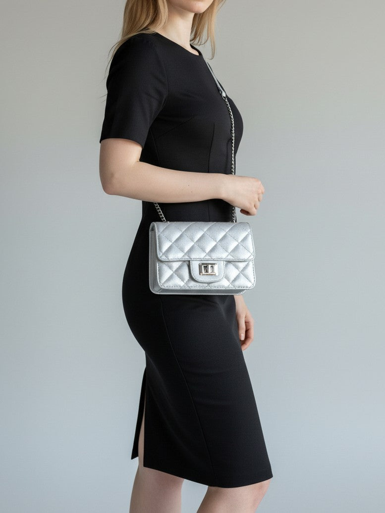 Bolso Sanz en Dorado, Plateado, Negro y Rojo